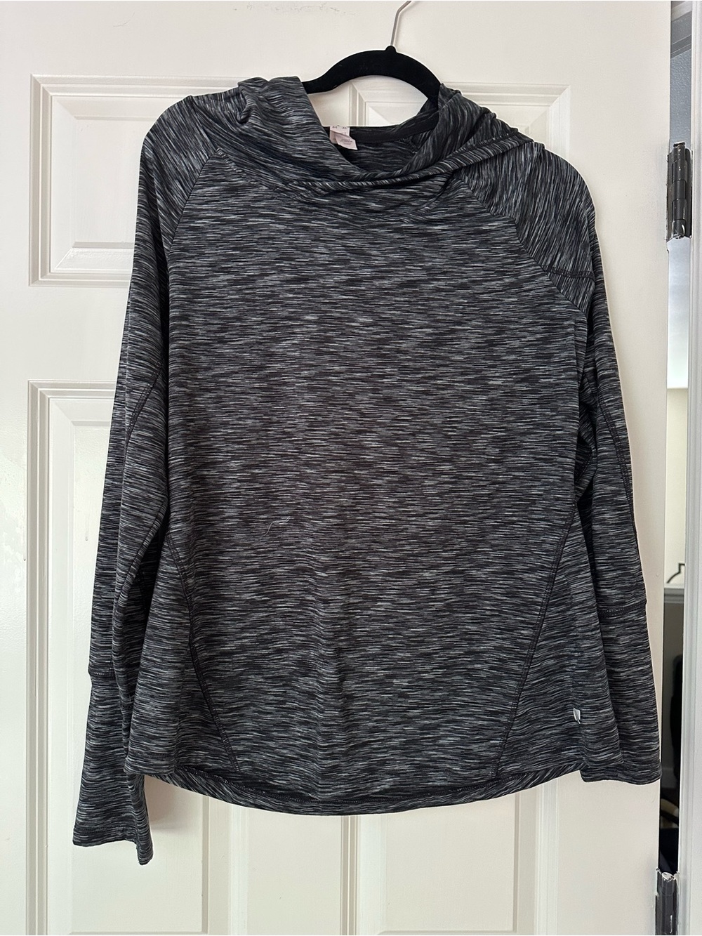 Heathered Gray Long-Sleeve Hooded Pullover